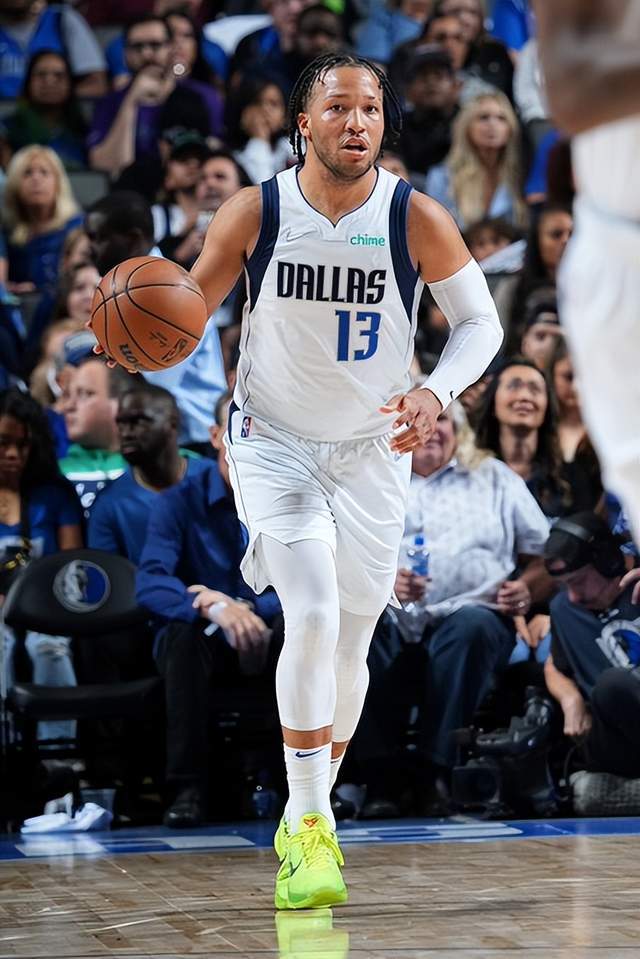 随着足球全 随着足球全