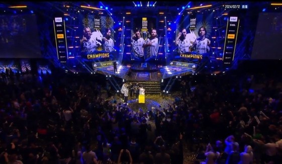 看到一个防 看到一个防