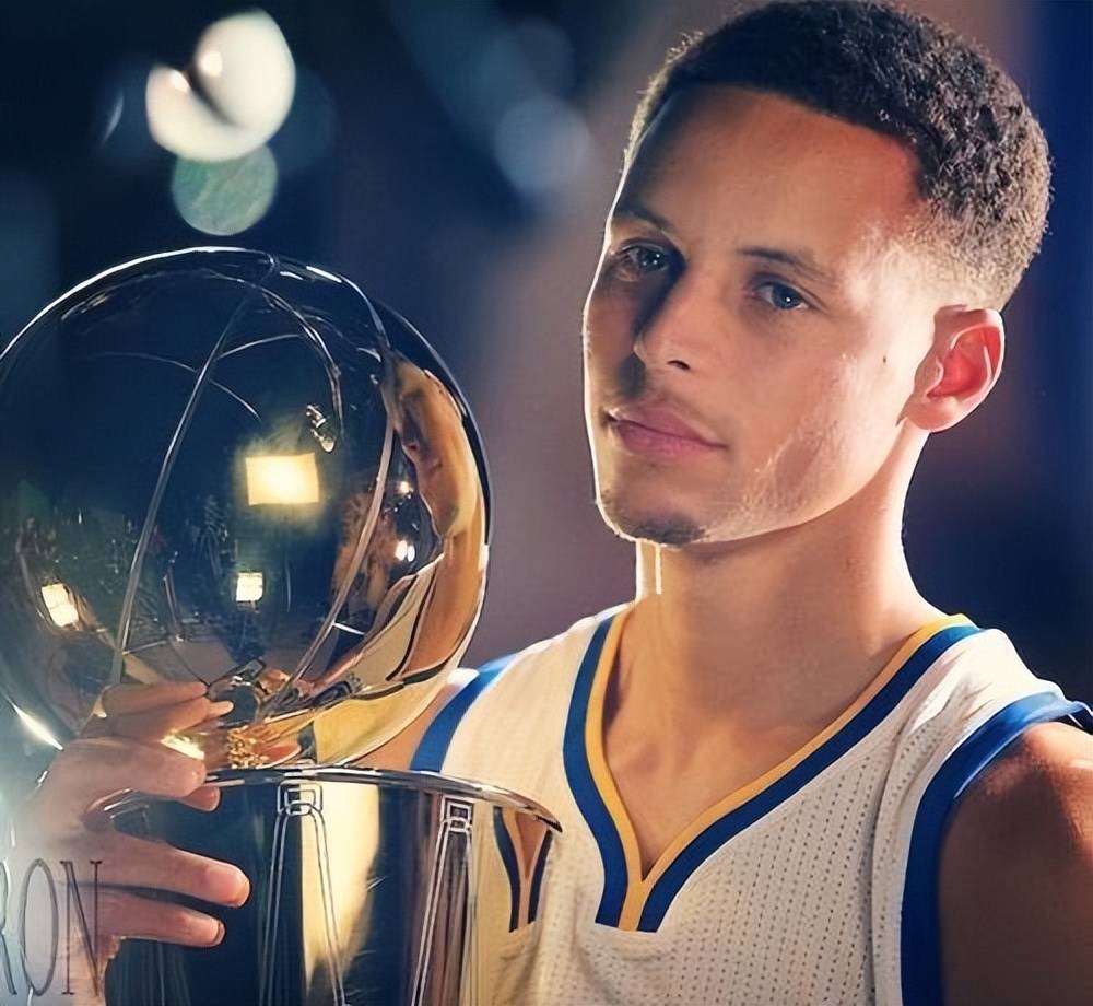 传中线弱侧 传中线弱侧